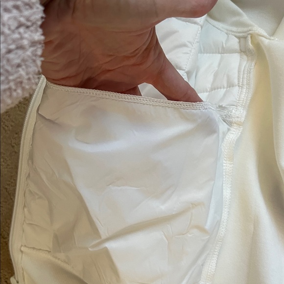 NWOT Old Navy Women's Off White Dynamic Fleece Quilted Jacket - Picture 7 of 12